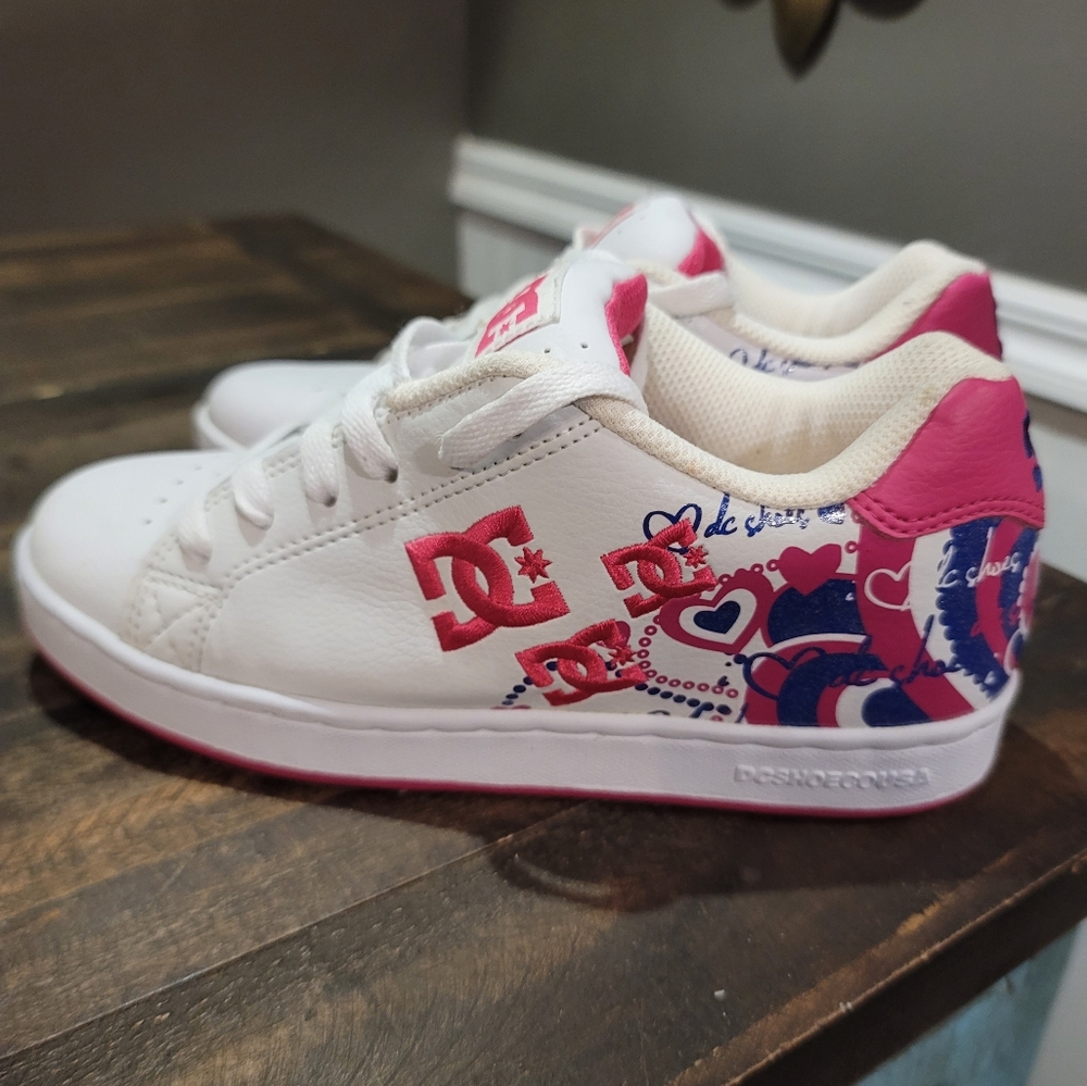 DC Women's Pixie Heart Sneakers - White and Pink